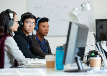 Ilustrasi pelayanan publik berbasis teknologi awan