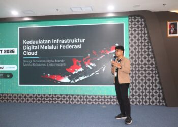 Andre Daegal memaparkan konsep Federasi Cloud untuk kedaulatan infrastruktur digital