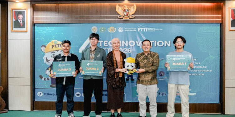 Foto bersama para juara dengan penyelenggara dari FTTI Unjaya