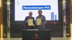 Penandatanganan Perjanjian Kerjasama antara direktur Sivali Cloud Technology dengan Kaprodi TI Ubaya